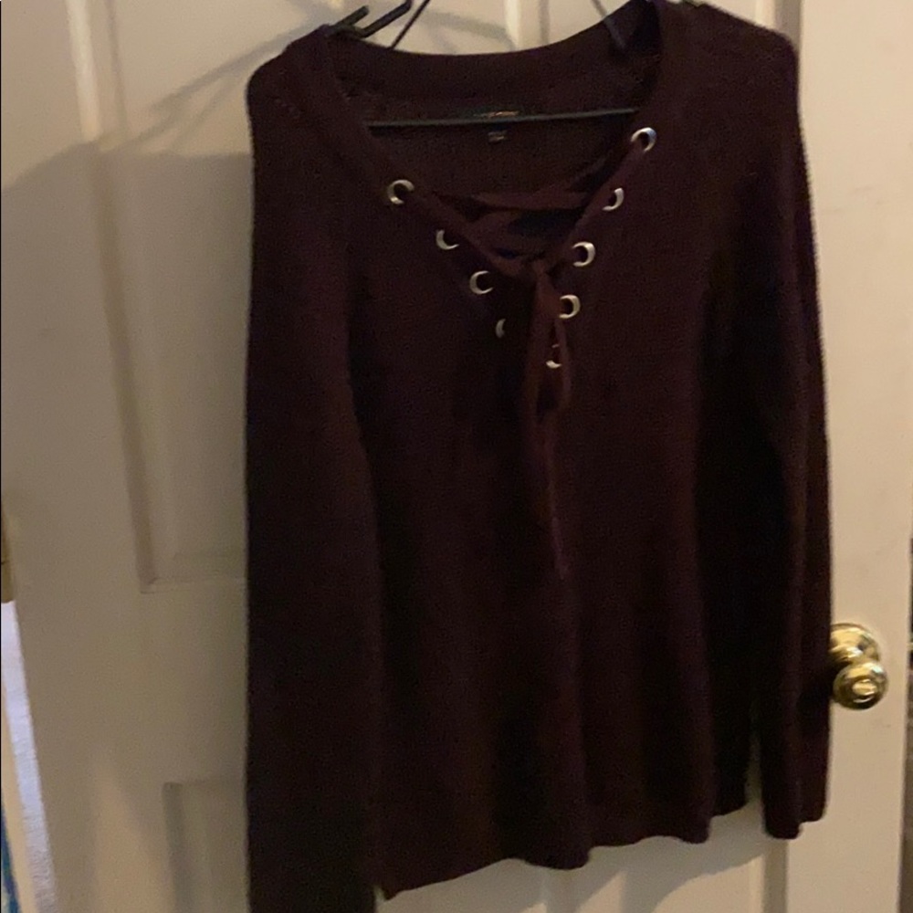 Maroon sweater